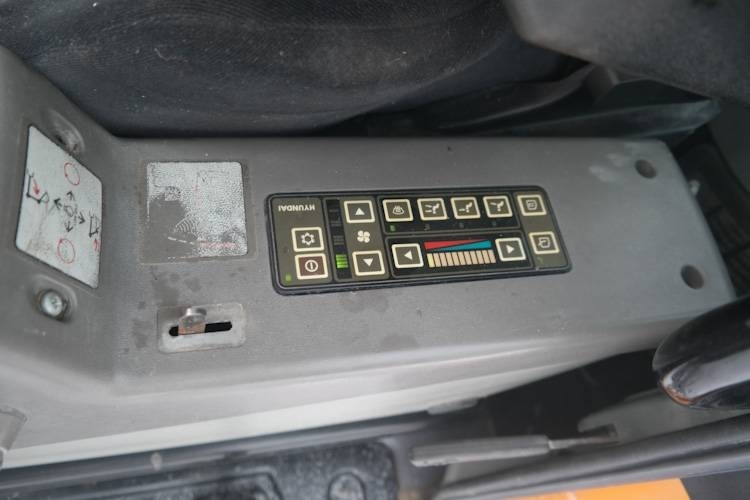 Telakaivukone Hyundai R360LC-7: kuva Telakaivukone Hyundai R360LC-7