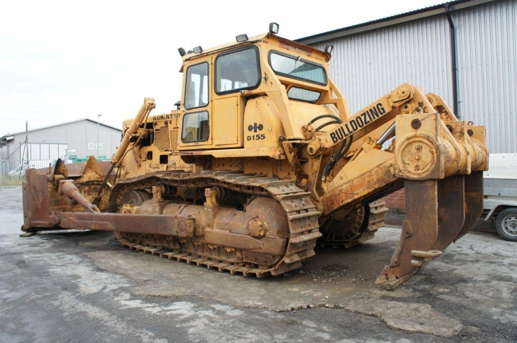 Komatsu D155A-1 - Puskutraktori: kuva Komatsu D155A-1 - Puskutraktori Komatsu D155A-1 - Puskutraktori: kuva Komatsu D155A-1 - Puskutraktori