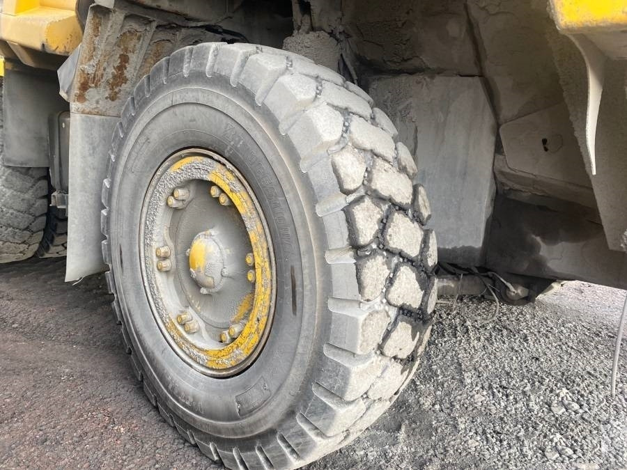 Maansiirtoauto Komatsu HD 405-7: kuva Maansiirtoauto Komatsu HD 405-7