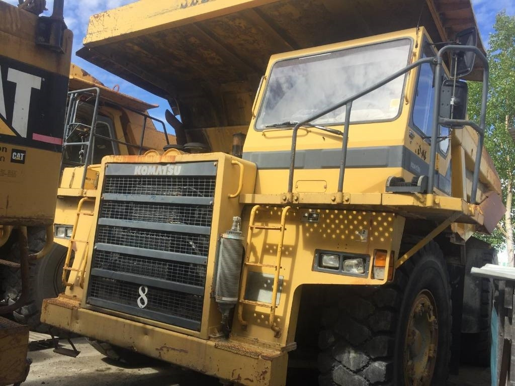 Komatsu HD 465-5 - Maansiirtoauto: kuva Komatsu HD 465-5 - Maansiirtoauto Komatsu HD 465-5 - Maansiirtoauto: kuva Komatsu HD 465-5 - Maansiirtoauto