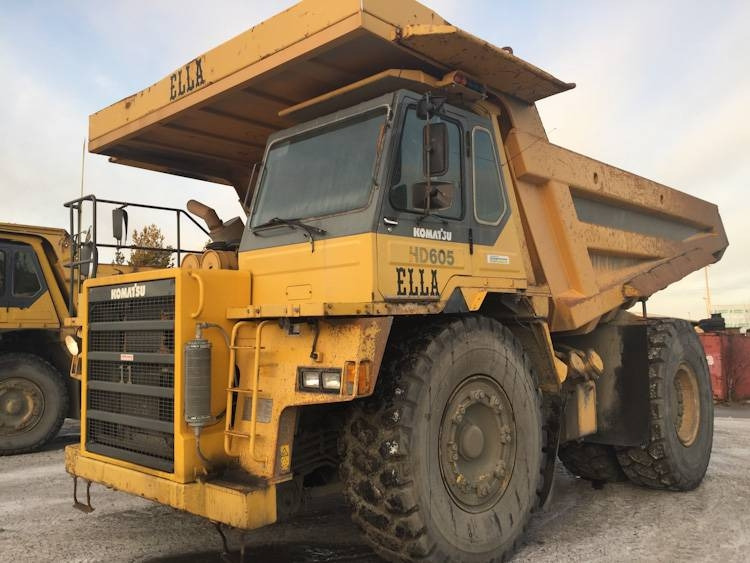 Komatsu HD 605-5 - Maansiirtoauto: kuva Komatsu HD 605-5 - Maansiirtoauto Komatsu HD 605-5 - Maansiirtoauto: kuva Komatsu HD 605-5 - Maansiirtoauto