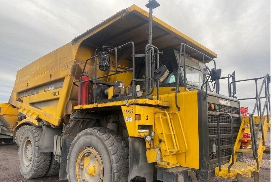 Komatsu HD405-7 - Maansiirtoauto: kuva Komatsu HD405-7 - Maansiirtoauto Komatsu HD405-7 - Maansiirtoauto: kuva Komatsu HD405-7 - Maansiirtoauto