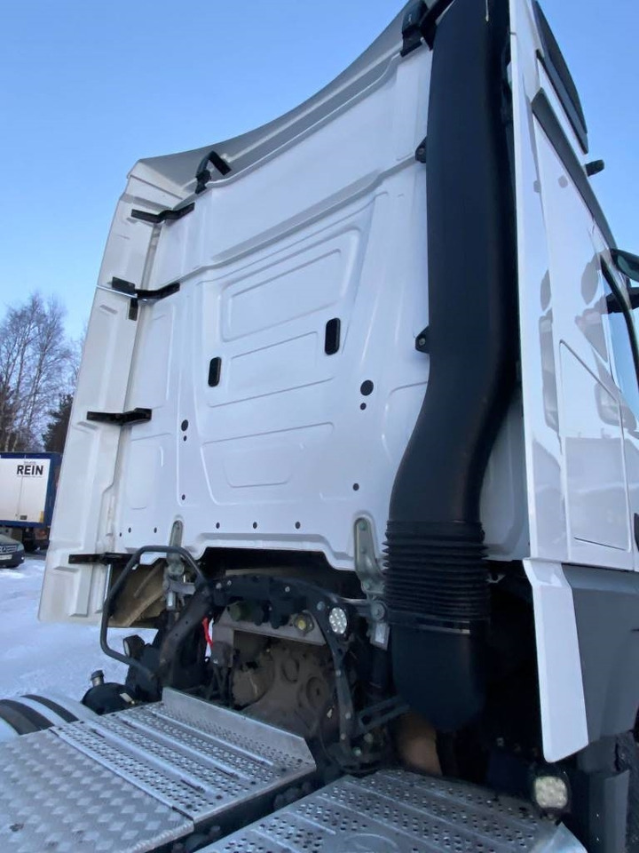 Mercedes-Benz Actros 2658 - Vetopöytäauto: kuva Mercedes-Benz Actros 2658 - Vetopöytäauto Mercedes-Benz Actros 2658 - Vetopöytäauto: kuva Mercedes-Benz Actros 2658 - Vetopöytäauto