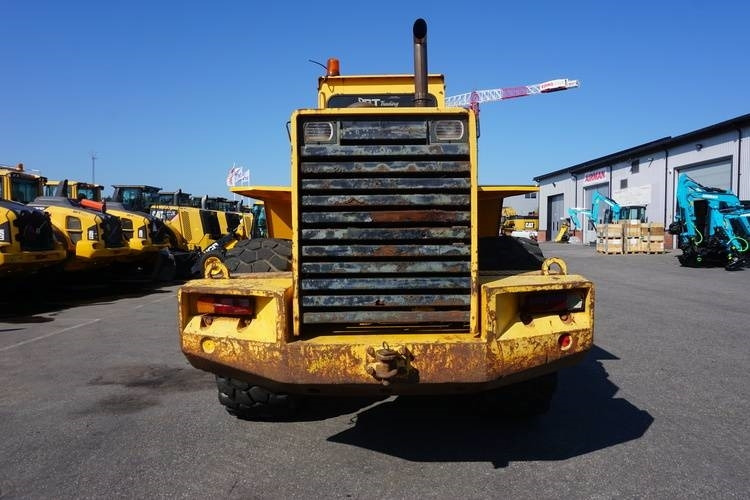 Volvo 120 - Pyöräkuormaaja: kuva Volvo 120 - Pyöräkuormaaja Volvo 120 - Pyöräkuormaaja: kuva Volvo 120 - Pyöräkuormaaja