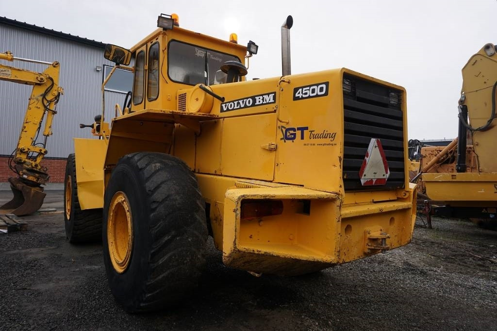 Volvo 4500 - Pyöräkuormaaja: kuva Volvo 4500 - Pyöräkuormaaja Volvo 4500 - Pyöräkuormaaja: kuva Volvo 4500 - Pyöräkuormaaja