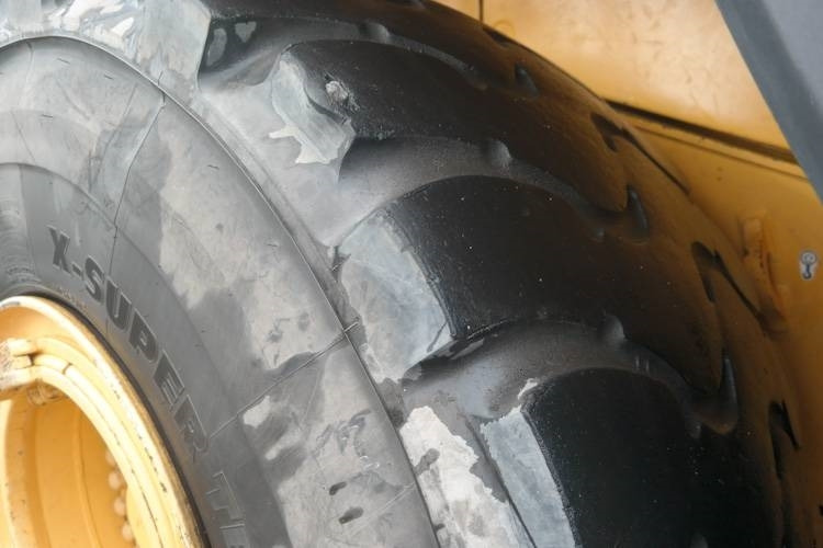 Volvo L220G - Pyöräkuormaaja: kuva Volvo L220G - Pyöräkuormaaja Volvo L220G - Pyöräkuormaaja: kuva Volvo L220G - Pyöräkuormaaja