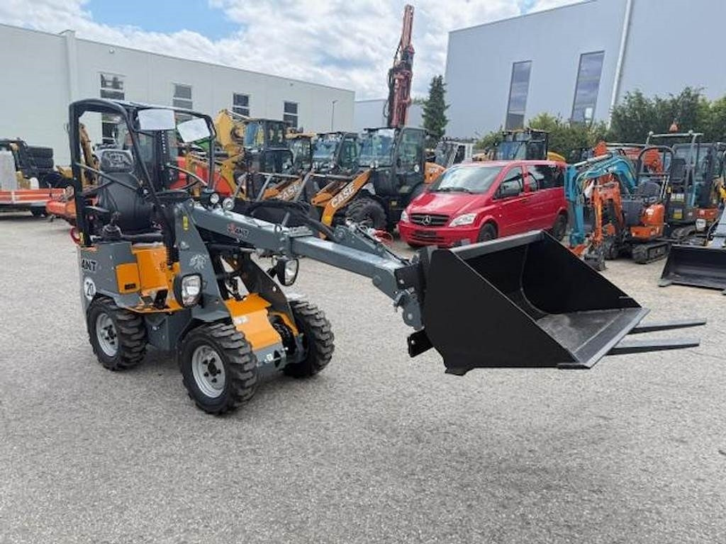 GiANT G1200 Tele - Pyöräkuormaaja: kuva GiANT G1200 Tele - Pyöräkuormaaja GiANT G1200 Tele - Pyöräkuormaaja: kuva GiANT G1200 Tele - Pyöräkuormaaja