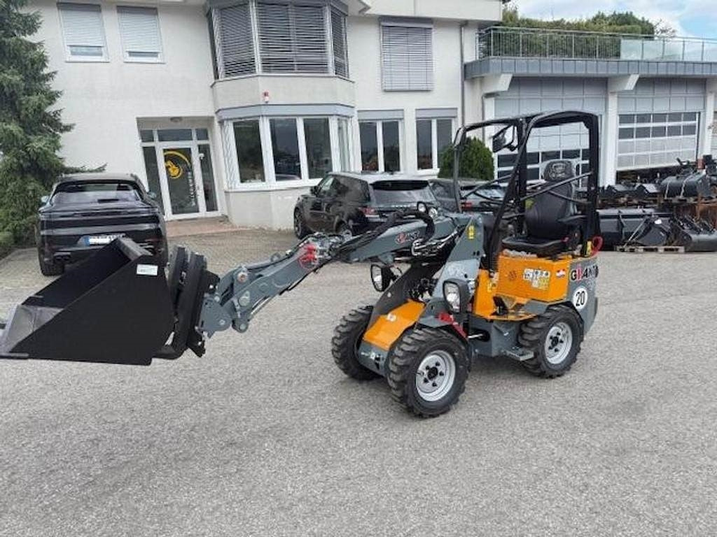 GiANT G1200 Tele - Pyöräkuormaaja: kuva GiANT G1200 Tele - Pyöräkuormaaja GiANT G1200 Tele - Pyöräkuormaaja: kuva GiANT G1200 Tele - Pyöräkuormaaja