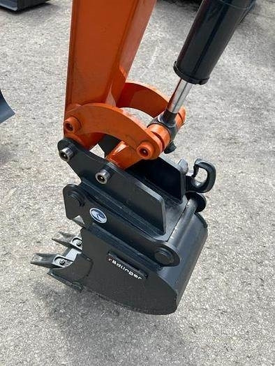 Hitachi ZX10U-6 - Minikuormaaja: kuva Hitachi ZX10U-6 - Minikuormaaja Hitachi ZX10U-6 - Minikuormaaja: kuva Hitachi ZX10U-6 - Minikuormaaja