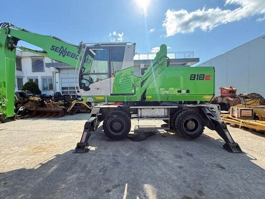 Sennebogen 818 E - Materiaalinkäsittelykone: kuva Sennebogen 818 E - Materiaalinkäsittelykone Sennebogen 818 E - Materiaalinkäsittelykone: kuva Sennebogen 818 E - Materiaalinkäsittelykone