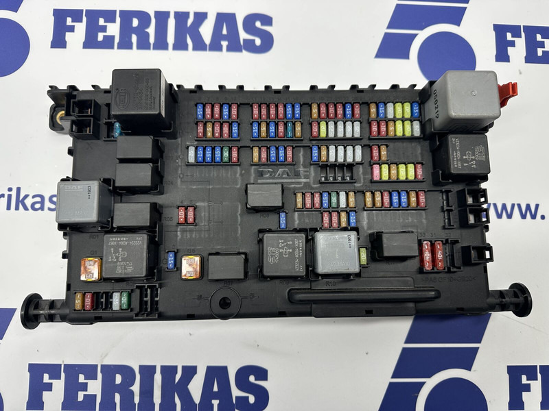 DAF XF106 EURO 6 - Sähköjärjestelmä - Kuorma-auto: kuva DAF XF106 EURO 6 - Sähköjärjestelmä - Kuorma-auto DAF XF106 EURO 6 - Sähköjärjestelmä - Kuorma-auto: kuva DAF XF106 EURO 6 - Sähköjärjestelmä - Kuorma-auto