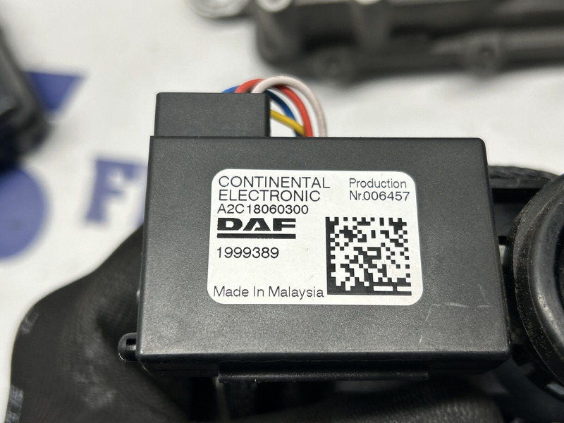 DAF ignition set with key - Ohjainyksikkö - Kuorma-auto: kuva DAF ignition set with key - Ohjainyksikkö - Kuorma-auto DAF ignition set with key - Ohjainyksikkö - Kuorma-auto: kuva DAF ignition set with key - Ohjainyksikkö - Kuorma-auto