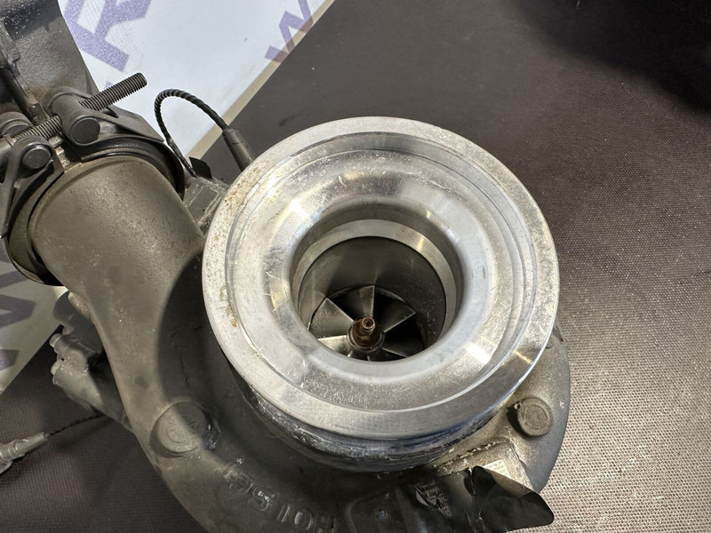 DAF turbocharger - Turboahdin - Kuorma-auto: kuva DAF turbocharger - Turboahdin - Kuorma-auto DAF turbocharger - Turboahdin - Kuorma-auto: kuva DAF turbocharger - Turboahdin - Kuorma-auto