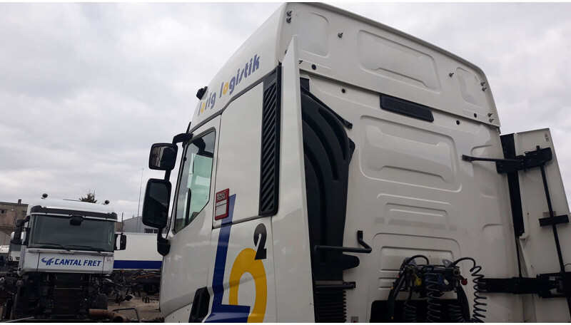 Renault T - Ohjaamo ja sisustus - Kuorma-auto: kuva Renault T - Ohjaamo ja sisustus - Kuorma-auto Renault T - Ohjaamo ja sisustus - Kuorma-auto: kuva Renault T - Ohjaamo ja sisustus - Kuorma-auto