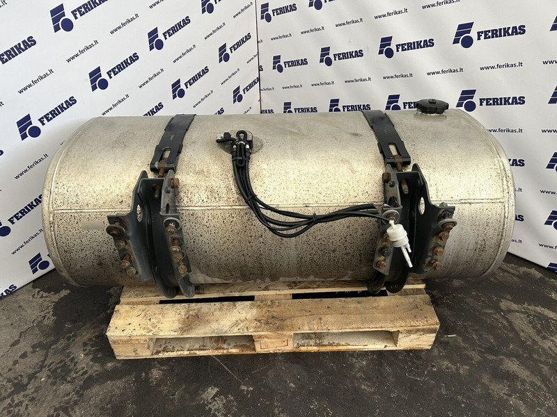 Volvo 475L 560x675x1530 - Polttoainetankki - Kuorma-auto: kuva Volvo 475L 560x675x1530 - Polttoainetankki - Kuorma-auto Volvo 475L 560x675x1530 - Polttoainetankki - Kuorma-auto: kuva Volvo 475L 560x675x1530 - Polttoainetankki - Kuorma-auto