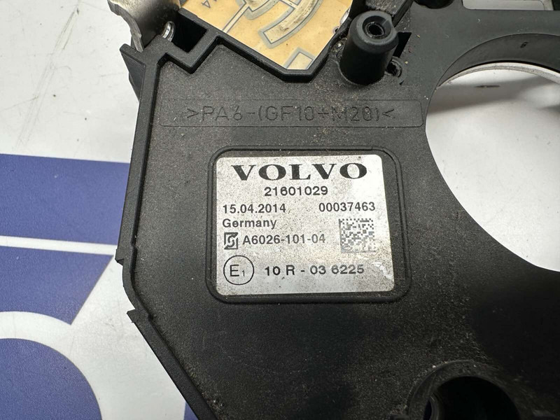 Volvo FH4 - Sähköjärjestelmä - Kuorma-auto: kuva Volvo FH4 - Sähköjärjestelmä - Kuorma-auto Volvo FH4 - Sähköjärjestelmä - Kuorma-auto: kuva Volvo FH4 - Sähköjärjestelmä - Kuorma-auto