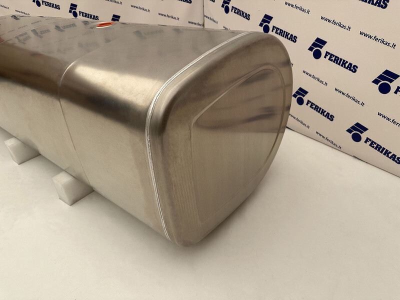 Volvo - Polttoainetankki - Kuorma-auto: kuva Volvo - Polttoainetankki - Kuorma-auto Volvo - Polttoainetankki - Kuorma-auto: kuva Volvo - Polttoainetankki - Kuorma-auto