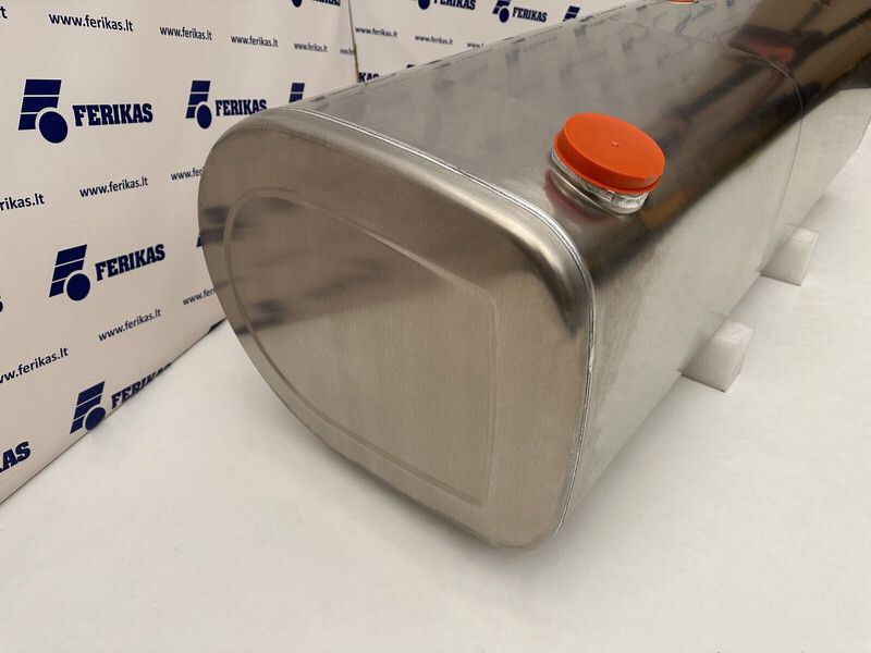 Volvo New aluminum fuel tank 540L - Polttoainetankki - Kuorma-auto: kuva Volvo New aluminum fuel tank 540L - Polttoainetankki - Kuorma-auto Volvo New aluminum fuel tank 540L - Polttoainetankki - Kuorma-auto: kuva Volvo New aluminum fuel tank 540L - Polttoainetankki - Kuorma-auto