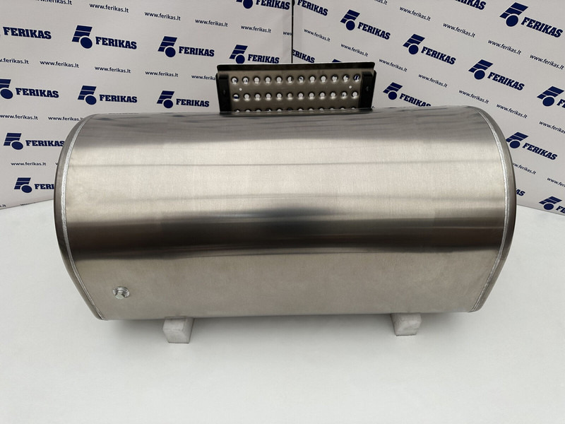 Volvo New aluminum fuel tank 550L - Polttoainetankki - Kuorma-auto: kuva Volvo New aluminum fuel tank 550L - Polttoainetankki - Kuorma-auto Volvo New aluminum fuel tank 550L - Polttoainetankki - Kuorma-auto: kuva Volvo New aluminum fuel tank 550L - Polttoainetankki - Kuorma-auto