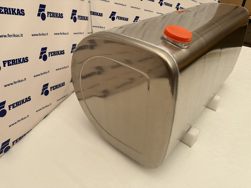 Volvo New aluminum fuel tank 570L - Polttoainetankki - Kuorma-auto: kuva Volvo New aluminum fuel tank 570L - Polttoainetankki - Kuorma-auto Volvo New aluminum fuel tank 570L - Polttoainetankki - Kuorma-auto: kuva Volvo New aluminum fuel tank 570L - Polttoainetankki - Kuorma-auto