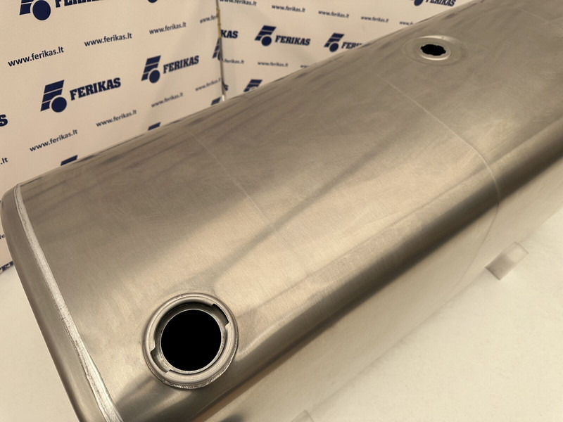 Volvo New aluminum fuel tank 610L - Polttoainetankki - Kuorma-auto: kuva Volvo New aluminum fuel tank 610L - Polttoainetankki - Kuorma-auto Volvo New aluminum fuel tank 610L - Polttoainetankki - Kuorma-auto: kuva Volvo New aluminum fuel tank 610L - Polttoainetankki - Kuorma-auto