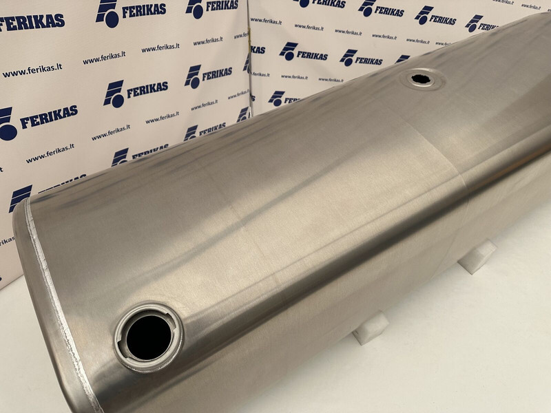 Volvo New aluminum fuel tank 625L - Polttoainetankki - Kuorma-auto: kuva Volvo New aluminum fuel tank 625L - Polttoainetankki - Kuorma-auto Volvo New aluminum fuel tank 625L - Polttoainetankki - Kuorma-auto: kuva Volvo New aluminum fuel tank 625L - Polttoainetankki - Kuorma-auto