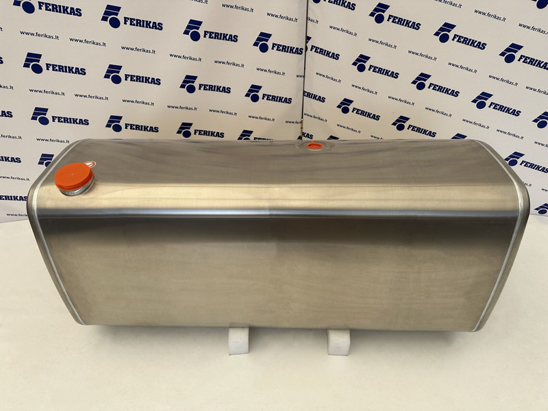 Volvo New aluminum fuel tank 650L - Polttoainetankki - Kuorma-auto: kuva Volvo New aluminum fuel tank 650L - Polttoainetankki - Kuorma-auto Volvo New aluminum fuel tank 650L - Polttoainetankki - Kuorma-auto: kuva Volvo New aluminum fuel tank 650L - Polttoainetankki - Kuorma-auto