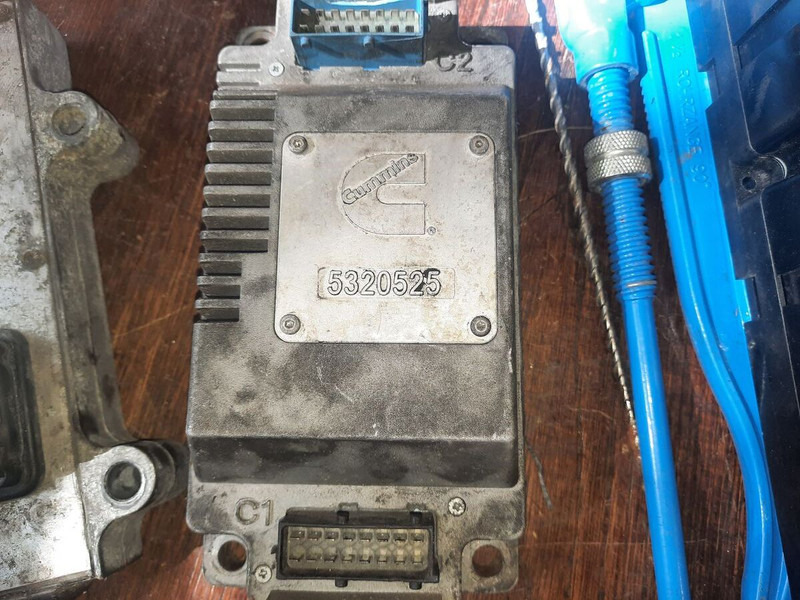 Cummins 239Kvt - Ohjainyksikkö: kuva Cummins 239Kvt - Ohjainyksikkö Cummins 239Kvt - Ohjainyksikkö: kuva Cummins 239Kvt - Ohjainyksikkö