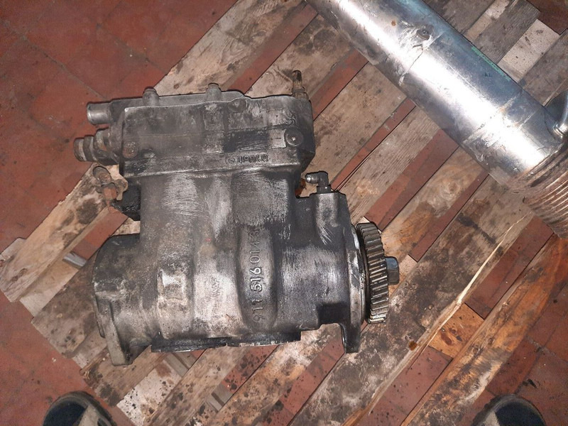 Cummins ISL egr Cooler - Pakokaasujärjestelmä: kuva Cummins ISL egr Cooler - Pakokaasujärjestelmä Cummins ISL egr Cooler - Pakokaasujärjestelmä: kuva Cummins ISL egr Cooler - Pakokaasujärjestelmä