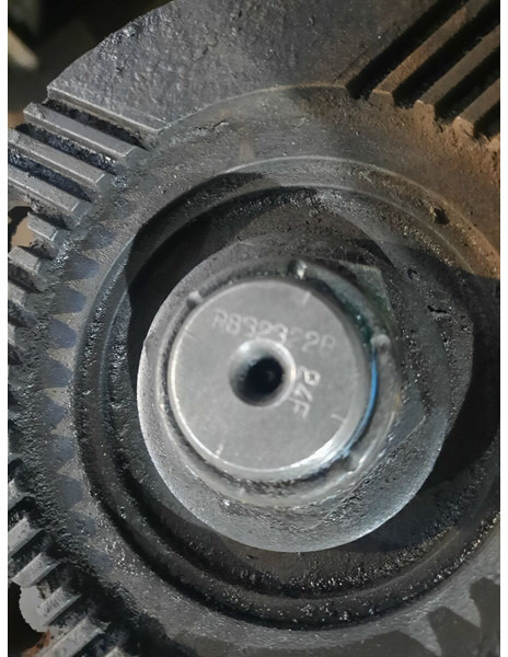 EATON DANA R832321B - Differentiaali: kuva EATON DANA R832321B - Differentiaali EATON DANA R832321B - Differentiaali: kuva EATON DANA R832321B - Differentiaali