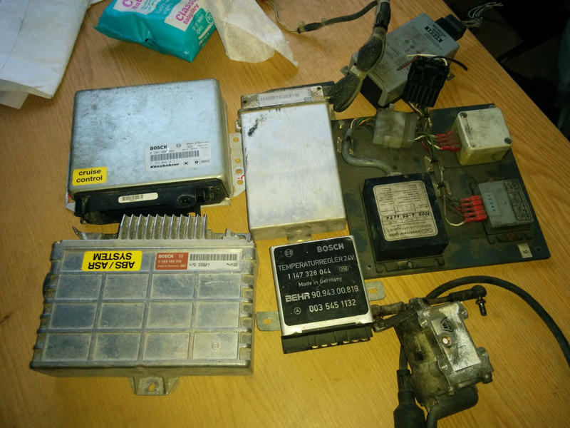 MAN Intarder EST-32 ZF-6009058022 - Ohjainyksikkö: kuva MAN Intarder EST-32 ZF-6009058022 - Ohjainyksikkö MAN Intarder EST-32 ZF-6009058022 - Ohjainyksikkö: kuva MAN Intarder EST-32 ZF-6009058022 - Ohjainyksikkö