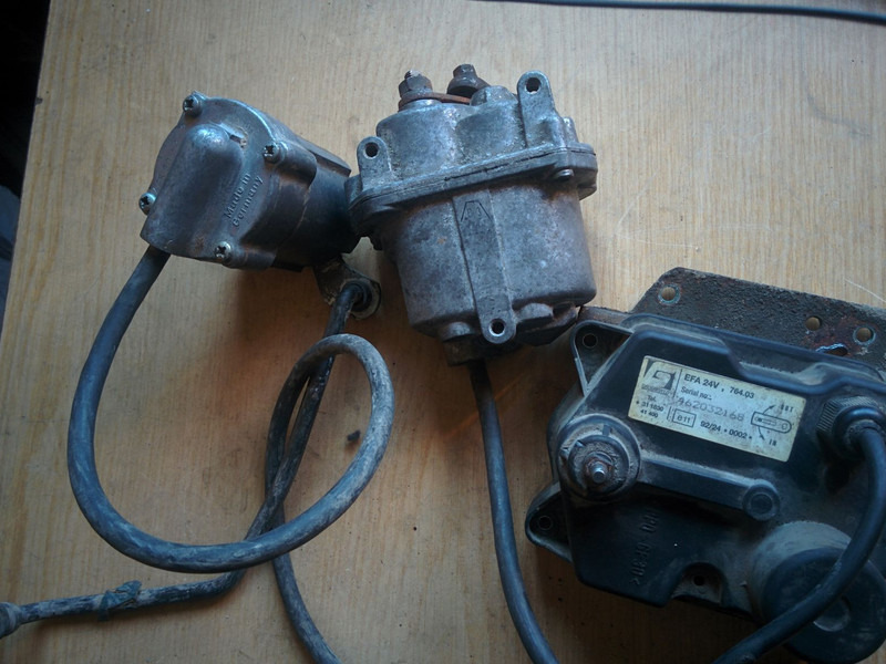 Mercedes-Benz потенциометр 445.805.2\2 . 4.4.\511.5.10. 5020. 5.9/ 5.18/3 . 44 - Ohjainyksikkö: kuva Mercedes-Benz потенциометр 445.805.2\2 . 4.4.\511.5.10. 5020. 5.9/ 5.18/3 . 44 - Ohjainyksikkö Mercedes-Benz потенциометр 445.805.2\2 . 4.4.\511.5.10. 5020. 5.9/ 5.18/3 . 44 - Ohjainyksikkö: kuva Mercedes-Benz потенциометр 445.805.2\2 . 4.4.\511.5.10. 5020. 5.9/ 5.18/3 . 44 - Ohjainyksikkö