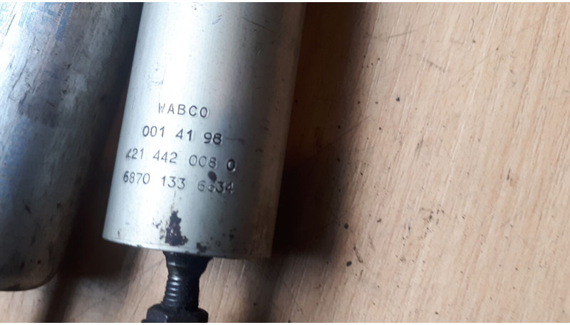 Wabco Scania - Iskunvaimentaja: kuva Wabco Scania - Iskunvaimentaja Wabco Scania - Iskunvaimentaja: kuva Wabco Scania - Iskunvaimentaja