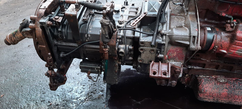 ZF 6S1600 - Vaihdelaatikko: kuva ZF 6S1600 - Vaihdelaatikko ZF 6S1600 - Vaihdelaatikko: kuva ZF 6S1600 - Vaihdelaatikko