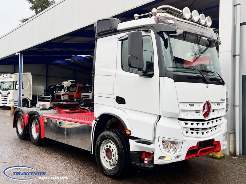 Mercedes-Benz Arocs 3351 6x4 Big axles, Hydraulics - Vetopöytäauto: kuva Mercedes-Benz Arocs 3351 6x4 Big axles, Hydraulics - Vetopöytäauto Mercedes-Benz Arocs 3351 6x4 Big axles, Hydraulics - Vetopöytäauto: kuva Mercedes-Benz Arocs 3351 6x4 Big axles, Hydraulics - Vetopöytäauto