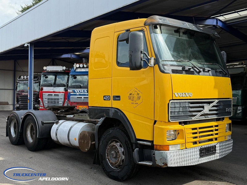 Volvo FH 12 - 420 6x4, Handgeschakeld, Euro 2, Hydrauliek - Vetopöytäauto: kuva Volvo FH 12 - 420 6x4, Handgeschakeld, Euro 2, Hydrauliek - Vetopöytäauto Volvo FH 12 - 420 6x4, Handgeschakeld, Euro 2, Hydrauliek - Vetopöytäauto: kuva Volvo FH 12 - 420 6x4, Handgeschakeld, Euro 2, Hydrauliek - Vetopöytäauto