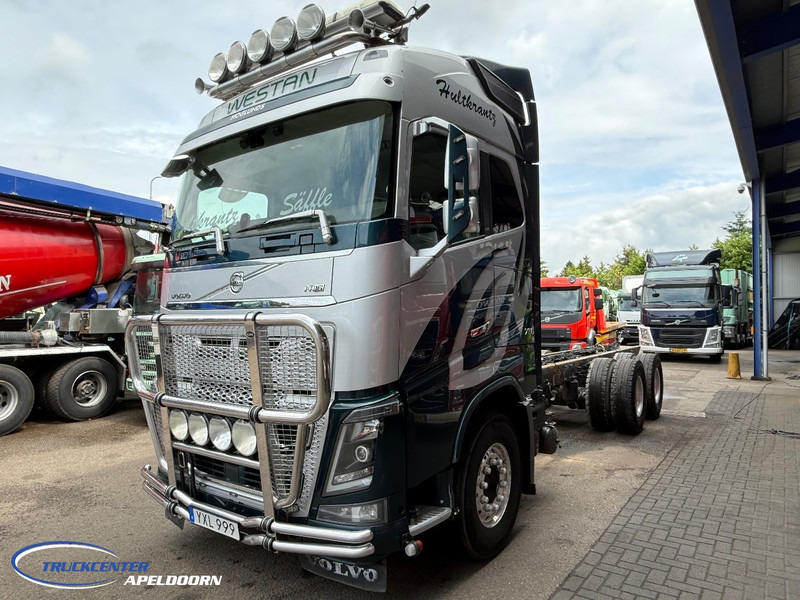 Volvo FH 750 6x4, Steel - Air, Globetrotter XL - Kuorma-auto alusta: kuva Volvo FH 750 6x4, Steel - Air, Globetrotter XL - Kuorma-auto alusta Volvo FH 750 6x4, Steel - Air, Globetrotter XL - Kuorma-auto alusta: kuva Volvo FH 750 6x4, Steel - Air, Globetrotter XL - Kuorma-auto alusta