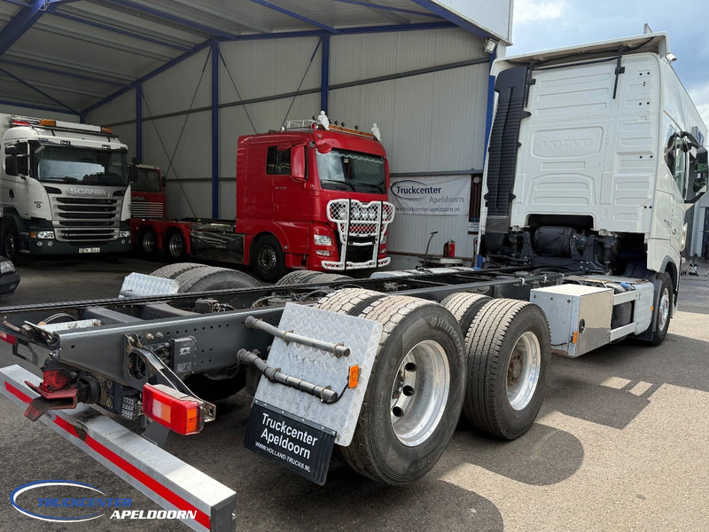 Volvo FH 750 Globetrotter XL, Retarder, 460 WB, Reduction axle, Pto - Kuorma-auto alusta: kuva Volvo FH 750 Globetrotter XL, Retarder, 460 WB, Reduction axle, Pto - Kuorma-auto alusta Volvo FH 750 Globetrotter XL, Retarder, 460 WB, Reduction axle, Pto - Kuorma-auto alusta: kuva Volvo FH 750 Globetrotter XL, Retarder, 460 WB, Reduction axle, Pto - Kuorma-auto alusta
