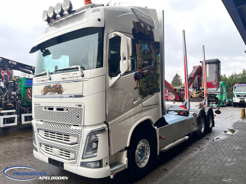 Volvo FH 750 Loglift, 6x4, Dynamic steering - Puuauto, Nosturiauto: kuva Volvo FH 750 Loglift, 6x4, Dynamic steering - Puuauto, Nosturiauto Volvo FH 750 Loglift, 6x4, Dynamic steering - Puuauto, Nosturiauto: kuva Volvo FH 750 Loglift, 6x4, Dynamic steering - Puuauto, Nosturiauto