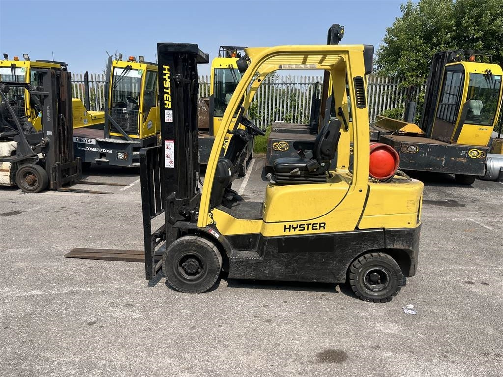 Hyster H2.5CT - Kaasutrukki: kuva Hyster H2.5CT - Kaasutrukki Hyster H2.5CT - Kaasutrukki: kuva Hyster H2.5CT - Kaasutrukki