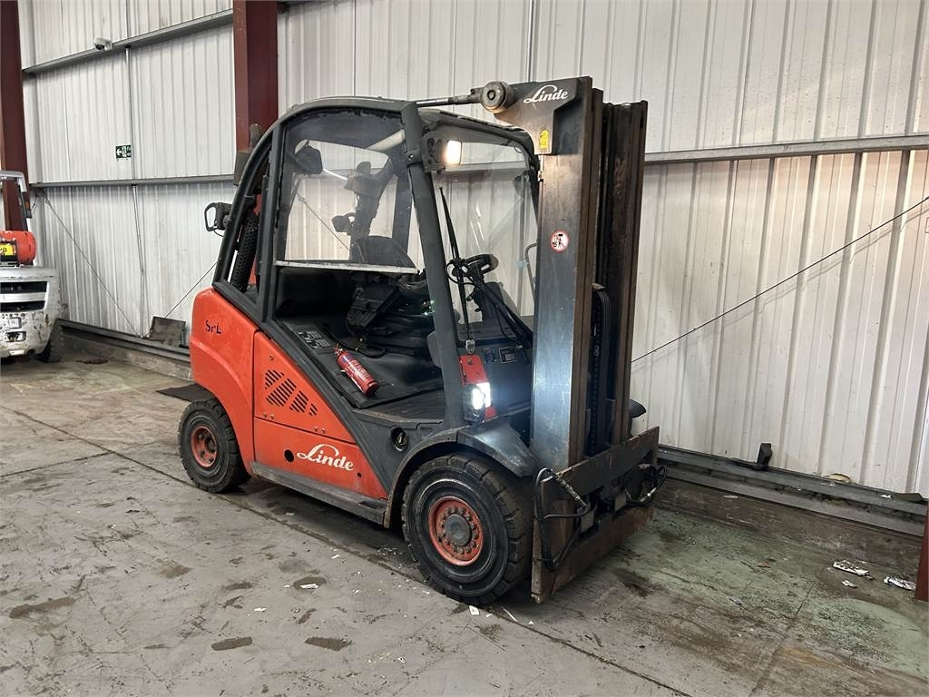 Linde H30D - Dieseltrukki: kuva Linde H30D - Dieseltrukki Linde H30D - Dieseltrukki: kuva Linde H30D - Dieseltrukki