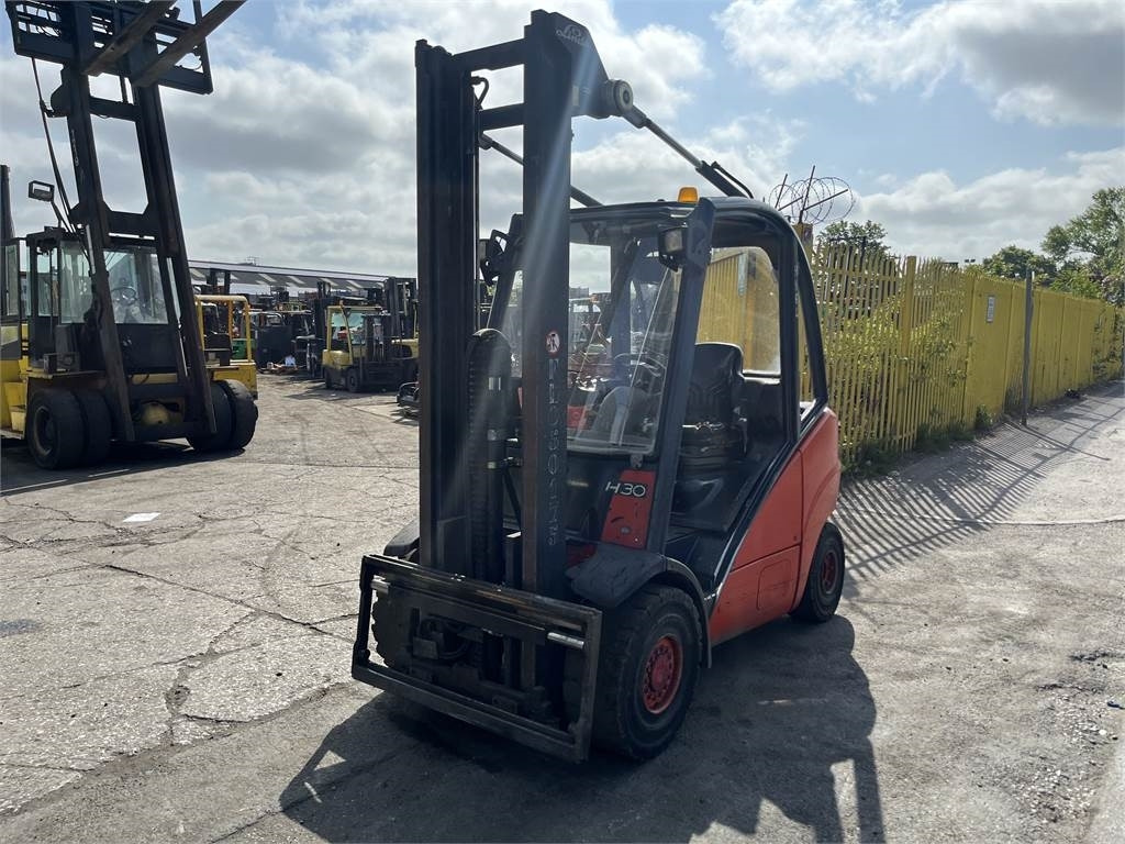 Linde H30D - Dieseltrukki: kuva Linde H30D - Dieseltrukki Linde H30D - Dieseltrukki: kuva Linde H30D - Dieseltrukki