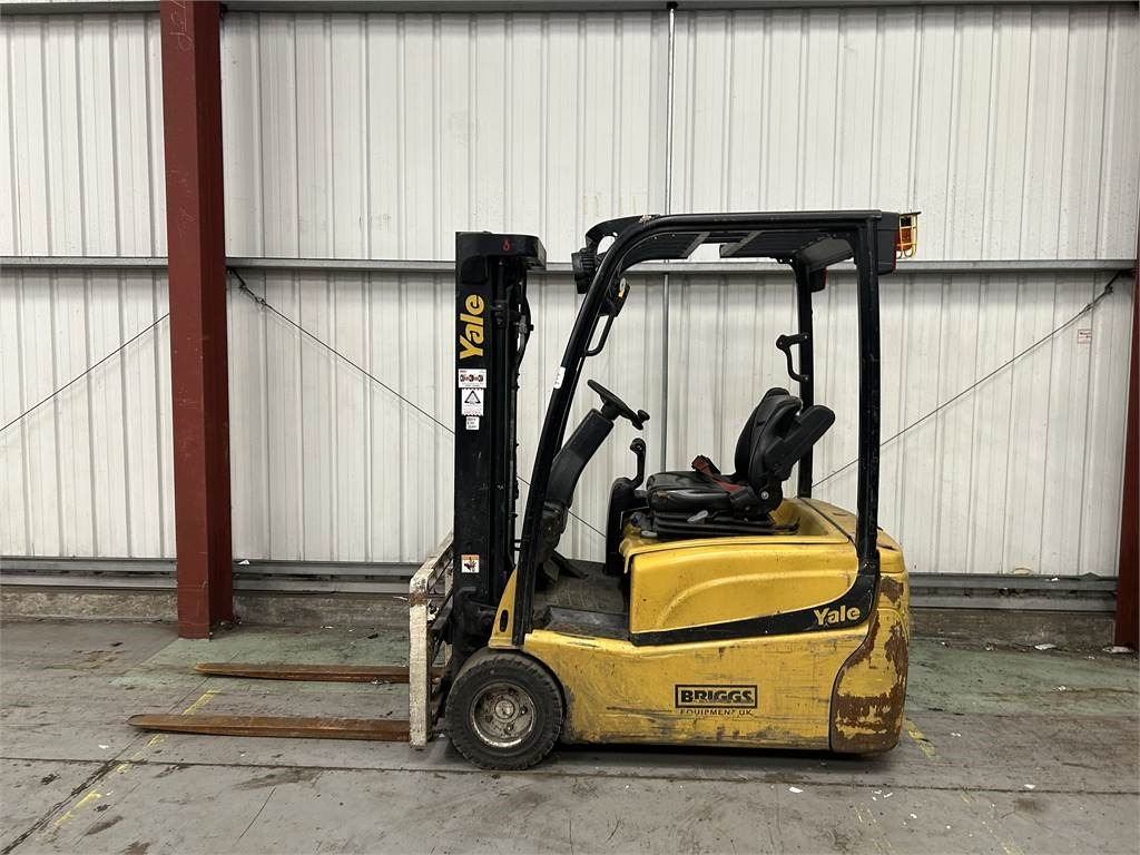 Yale ERP20VT - Sähkötrukki: kuva Yale ERP20VT - Sähkötrukki Yale ERP20VT - Sähkötrukki: kuva Yale ERP20VT - Sähkötrukki