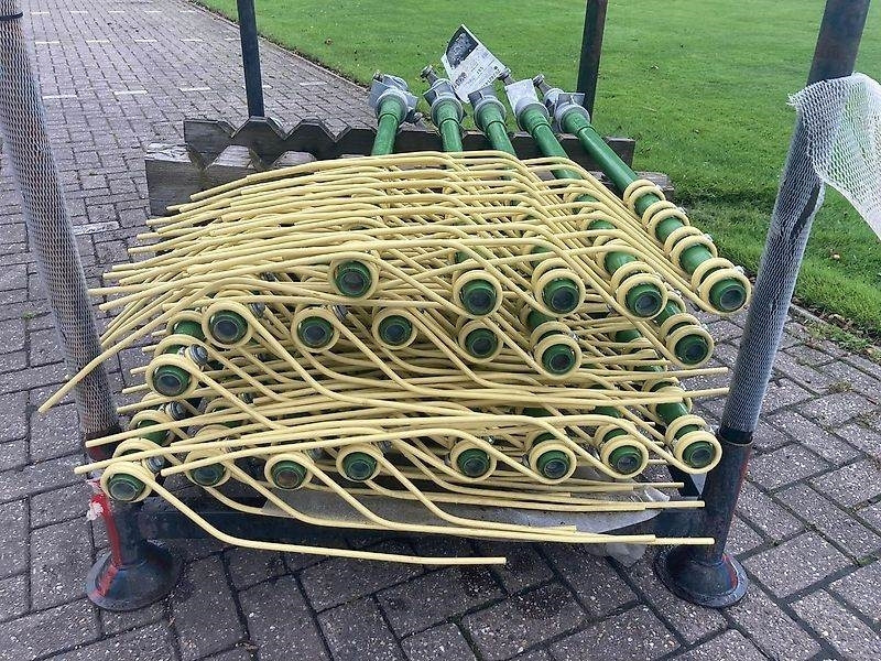 Krone complete tandarm - Heinäkone: kuva Krone complete tandarm - Heinäkone Krone complete tandarm - Heinäkone: kuva Krone complete tandarm - Heinäkone