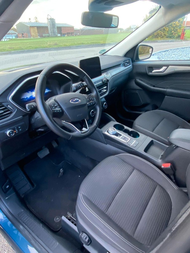 Ford Kuga Titanium 4X4 AWD - Maasturi/ Katumaasturi: kuva Ford Kuga Titanium 4X4 AWD - Maasturi/ Katumaasturi Ford Kuga Titanium 4X4 AWD - Maasturi/ Katumaasturi: kuva Ford Kuga Titanium 4X4 AWD - Maasturi/ Katumaasturi