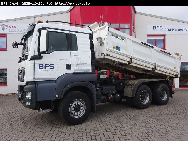 MAN TGS 26.500 6x4 BB MEILLER Bordmatik links, Motor - Kippiauto kuorma-auto: kuva MAN TGS 26.500 6x4 BB MEILLER Bordmatik links, Motor - Kippiauto kuorma-auto MAN TGS 26.500 6x4 BB MEILLER Bordmatik links, Motor - Kippiauto kuorma-auto: kuva MAN TGS 26.500 6x4 BB MEILLER Bordmatik links, Motor - Kippiauto kuorma-auto