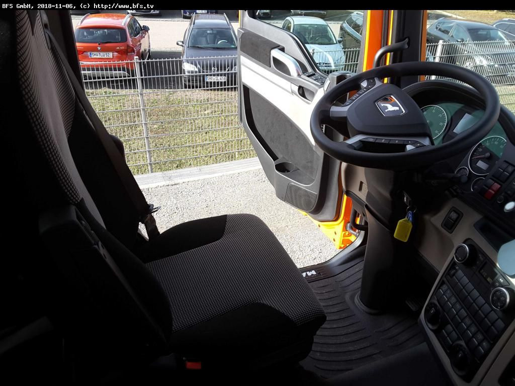 MAN TGS 28.500 6x4-4 BL 3-Seiten-Kipper, Bordmatik l - Kippiauto kuorma-auto: kuva MAN TGS 28.500 6x4-4 BL 3-Seiten-Kipper, Bordmatik l - Kippiauto kuorma-auto MAN TGS 28.500 6x4-4 BL 3-Seiten-Kipper, Bordmatik l - Kippiauto kuorma-auto: kuva MAN TGS 28.500 6x4-4 BL 3-Seiten-Kipper, Bordmatik l - Kippiauto kuorma-auto