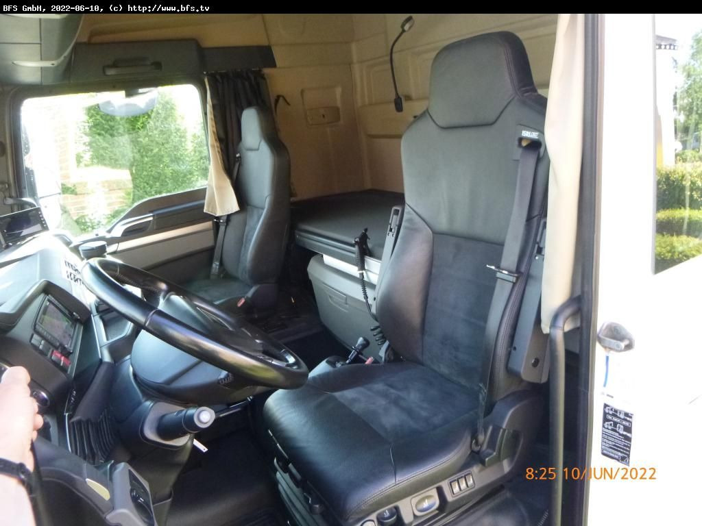 MAN TGX 18.500 4x2 BLS Leder, Hydraulik - Vetopöytäauto: kuva MAN TGX 18.500 4x2 BLS Leder, Hydraulik - Vetopöytäauto MAN TGX 18.500 4x2 BLS Leder, Hydraulik - Vetopöytäauto: kuva MAN TGX 18.500 4x2 BLS Leder, Hydraulik - Vetopöytäauto