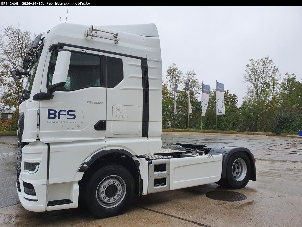 MAN TGX 18.510 4x2 BL SA TG3 - SZM - 2-Kreis Kipphyd - Vetopöytäauto: kuva MAN TGX 18.510 4x2 BL SA TG3 - SZM - 2-Kreis Kipphyd - Vetopöytäauto MAN TGX 18.510 4x2 BL SA TG3 - SZM - 2-Kreis Kipphyd - Vetopöytäauto: kuva MAN TGX 18.510 4x2 BL SA TG3 - SZM - 2-Kreis Kipphyd - Vetopöytäauto
