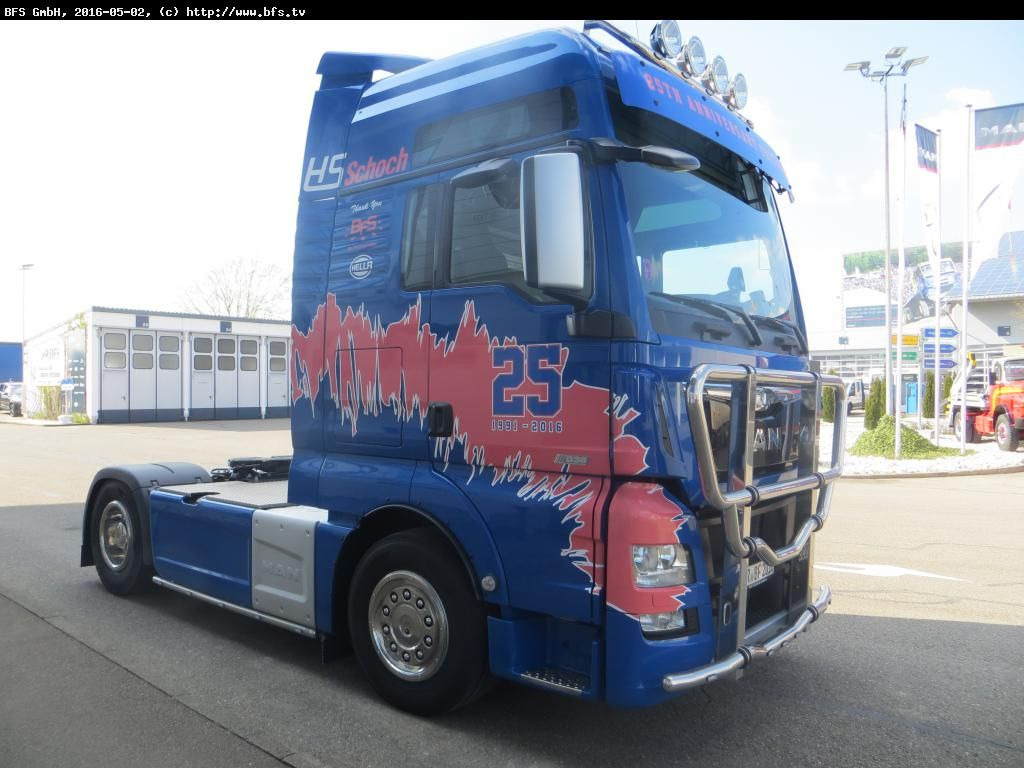MAN TGX 18.560 4x2 BLS Euro 6 HS Schoch Edition 2016 - Vetopöytäauto: kuva MAN TGX 18.560 4x2 BLS Euro 6 HS Schoch Edition 2016 - Vetopöytäauto MAN TGX 18.560 4x2 BLS Euro 6 HS Schoch Edition 2016 - Vetopöytäauto: kuva MAN TGX 18.560 4x2 BLS Euro 6 HS Schoch Edition 2016 - Vetopöytäauto